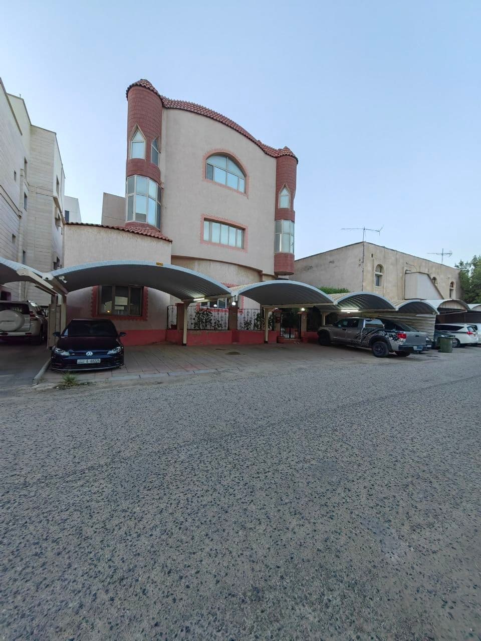 شقة